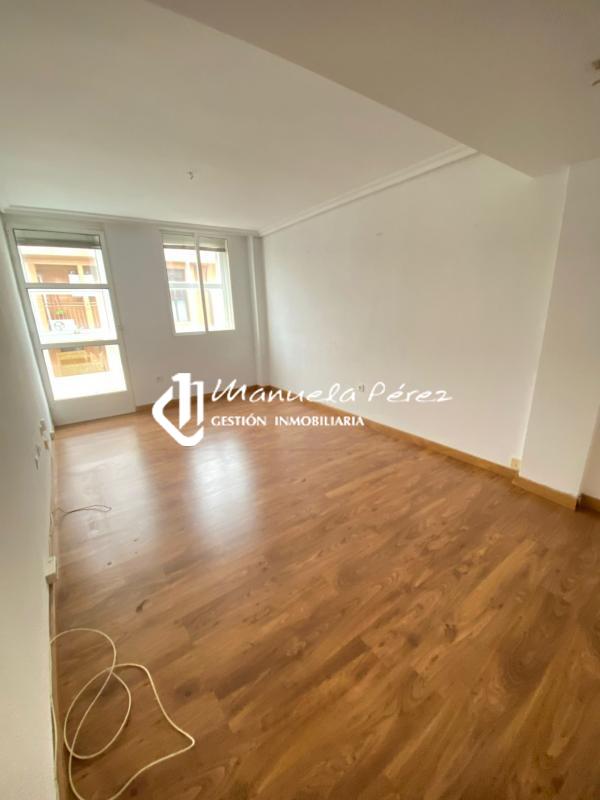 Venta de Piso en Reyes Católicos, Zona Plaza Italia-Casas Baratas