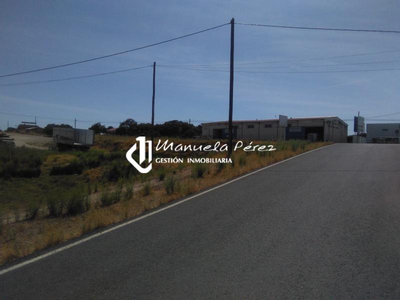 Venta de Solar Industrial en Casar de Cáceres 3