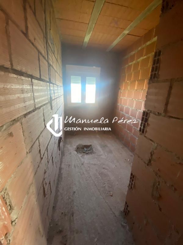 Venta de terreno con casa en Polígono Ganadero, Cáceres 15