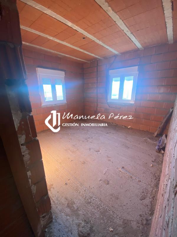 Venta de terreno con casa en Polígono Ganadero, Cáceres 14