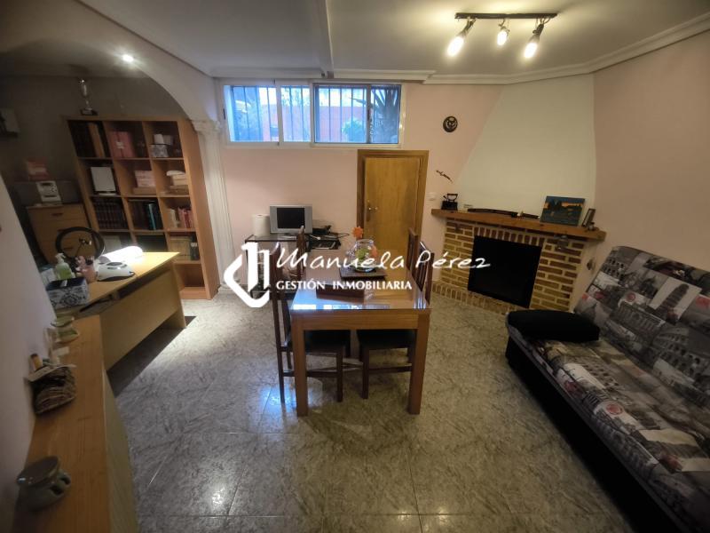 Venta de Unifamiliar en Plaza Fernand Montlahuc 24