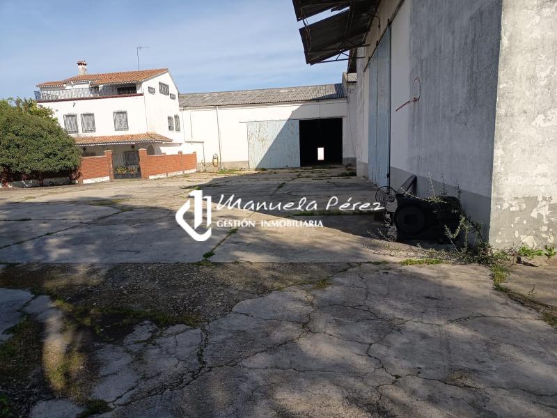 Venta de varias naves en Navalmoral de la Mata. Cáceres 28